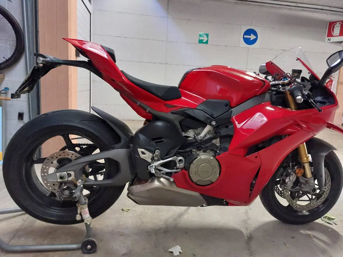 Ducati Panigale V4 S (2025 - 26) (3)
