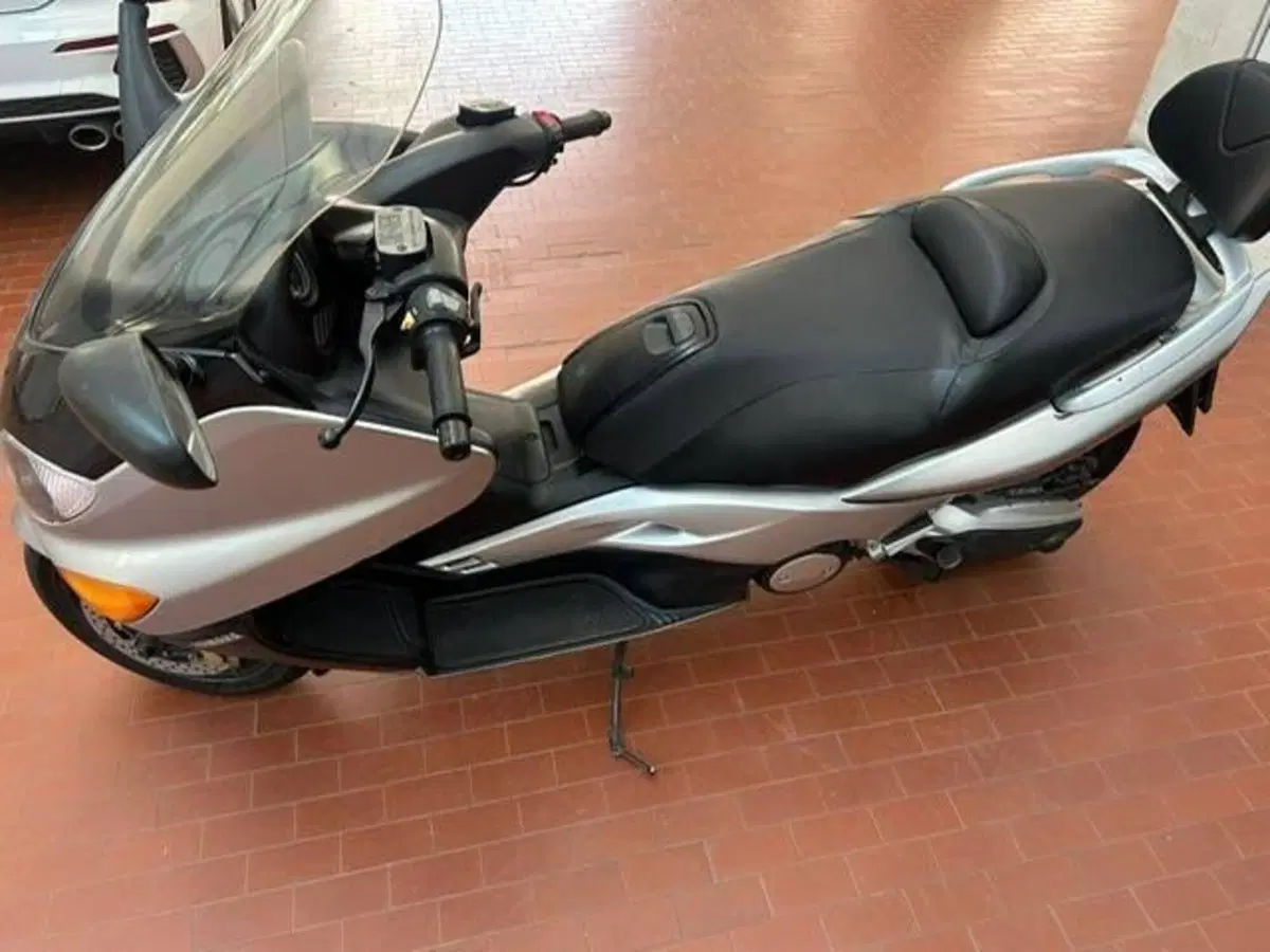 Yamaha T-Max 500 (2004 - 07) (2)