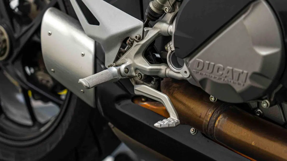 Ducati Streetfighter V2 (2022 - 24) (17)