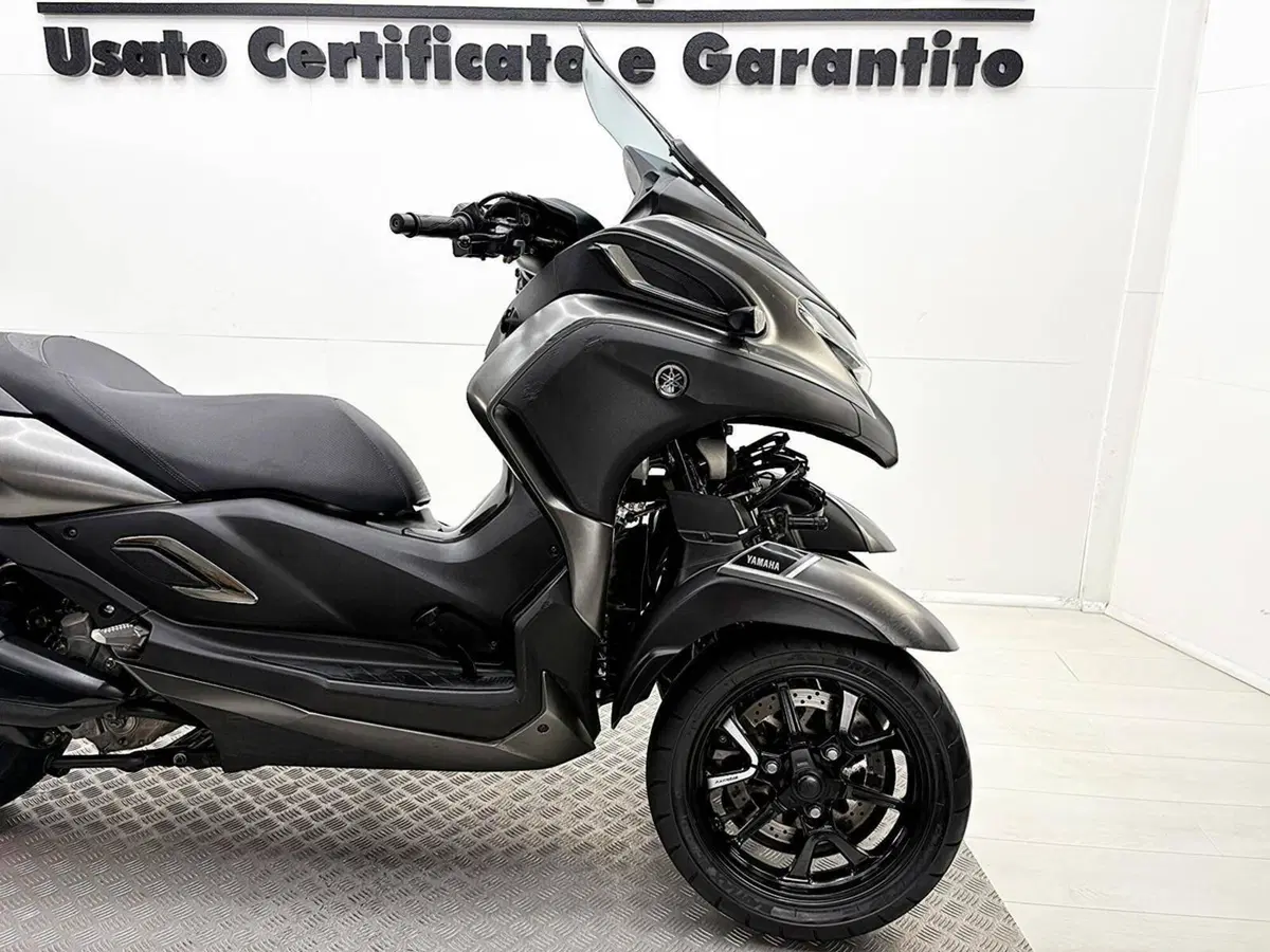 Yamaha Tricity 300 (2021 - 24) (8)