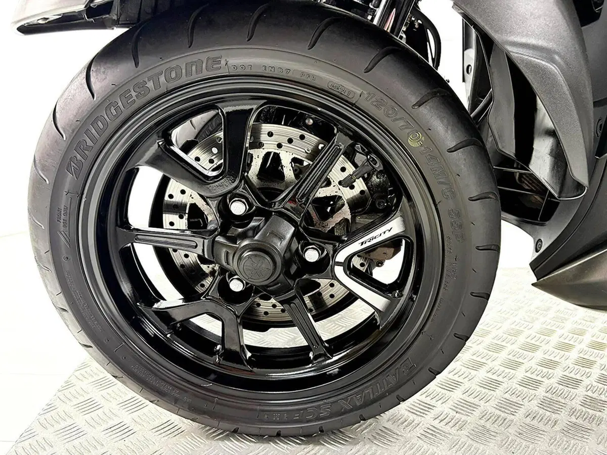 Yamaha Tricity 300 (2021 - 24) (11)