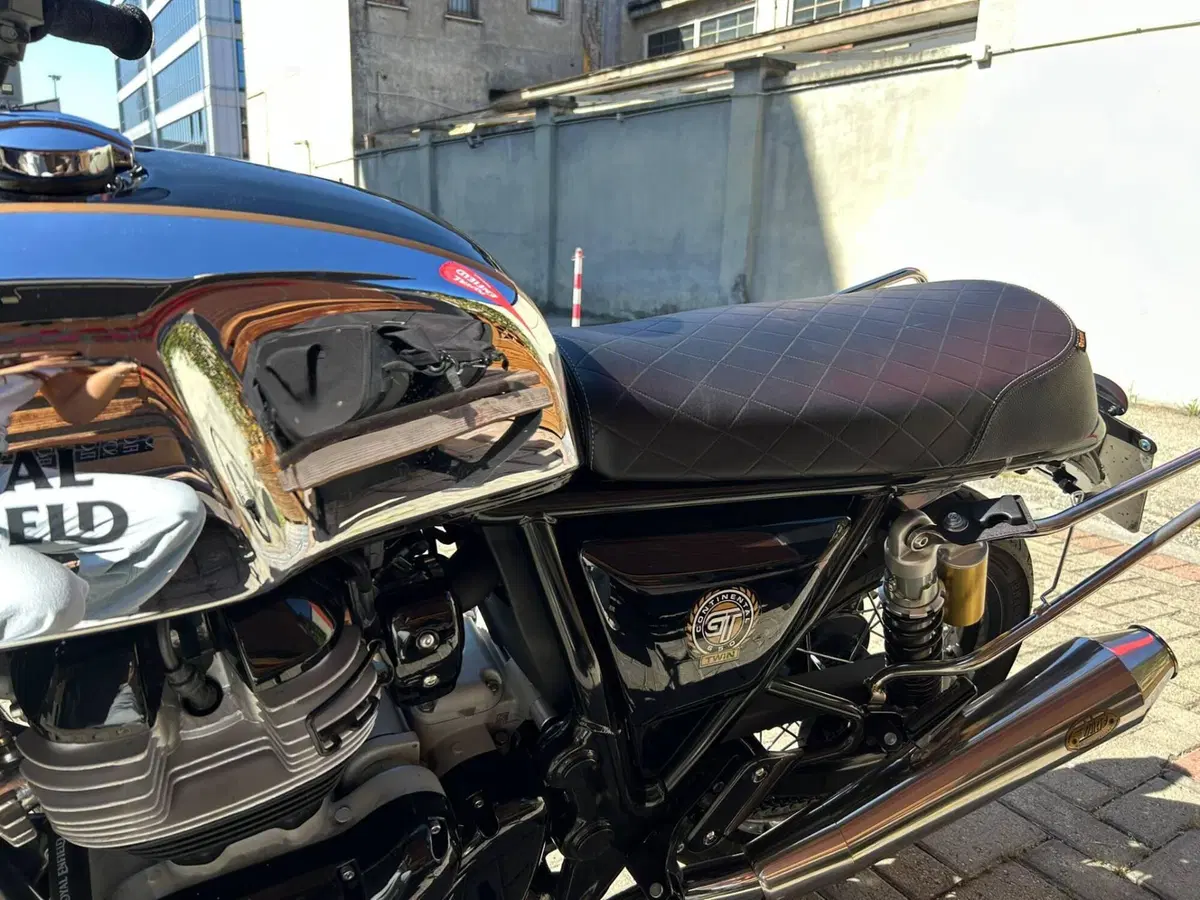 Royal Enfield Continental GT 650 Chrome (2020) (6)