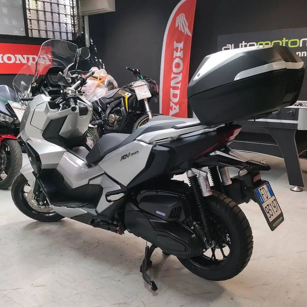Honda ADV 350 (2022 - 24) (3)