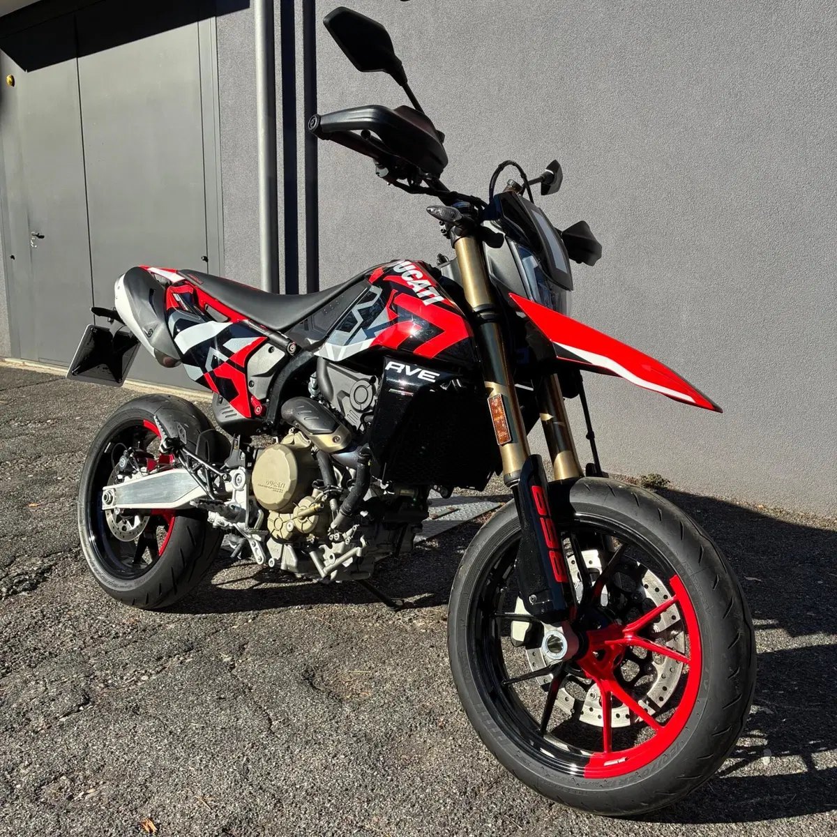 Ducati Hypermotard 698 Mono RVE (2024 - 26) (2)