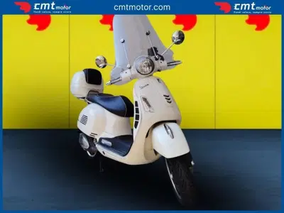 Vespa GTS 300 Super (2017 - 18) usata