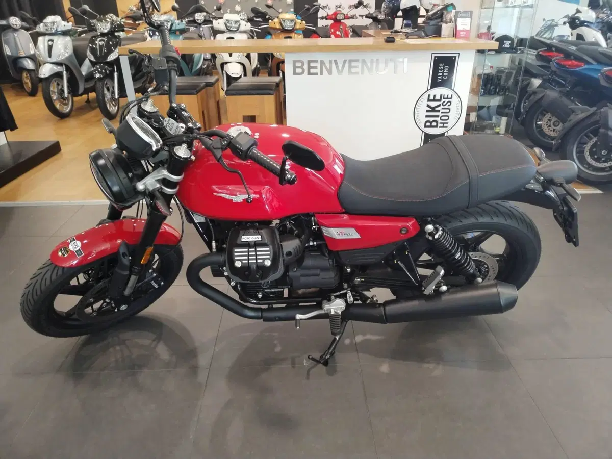 Moto Guzzi V7 Sport (2025 - 26)