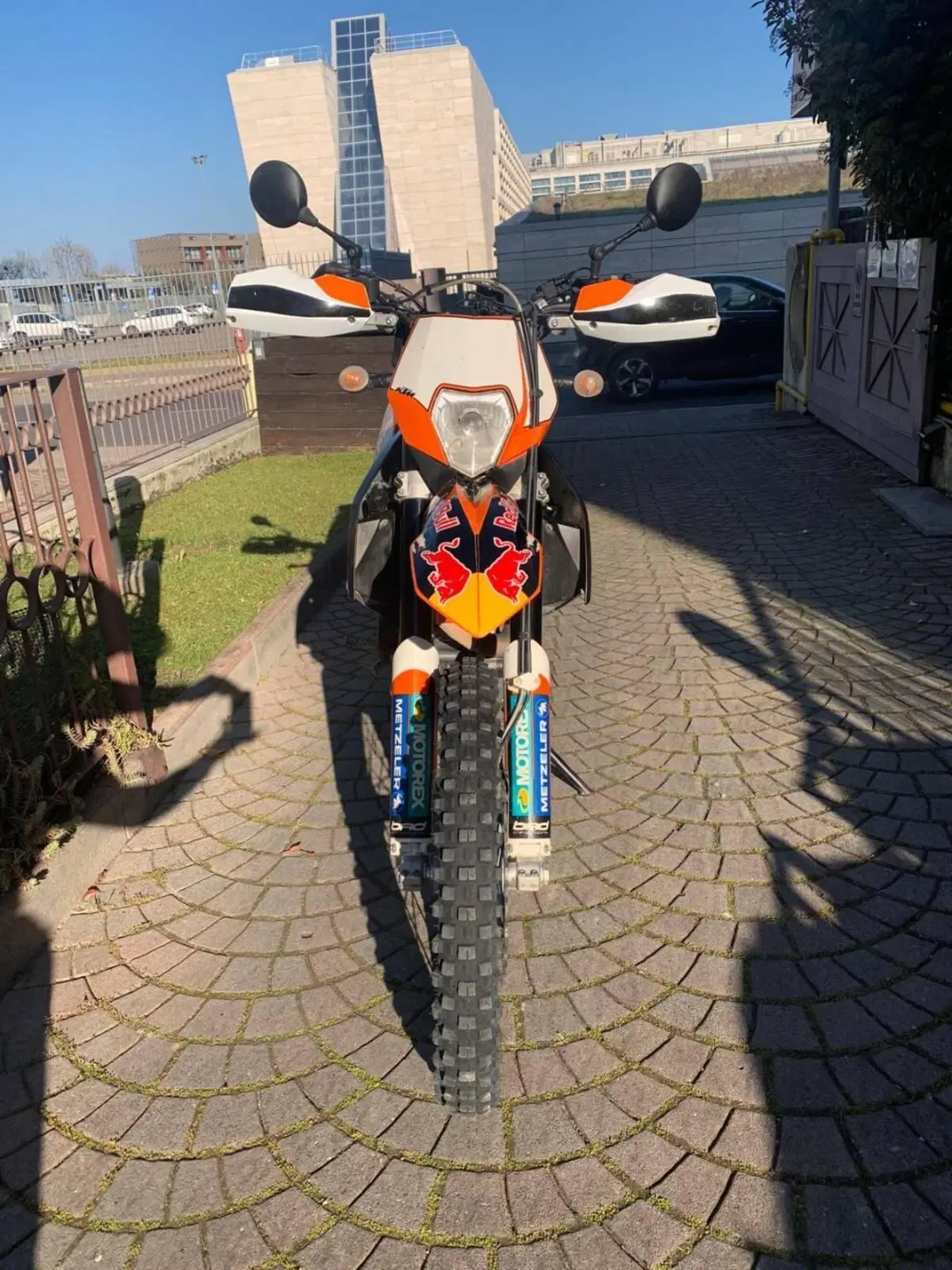 KTM 690 Enduro R (2009 - 11) (2)