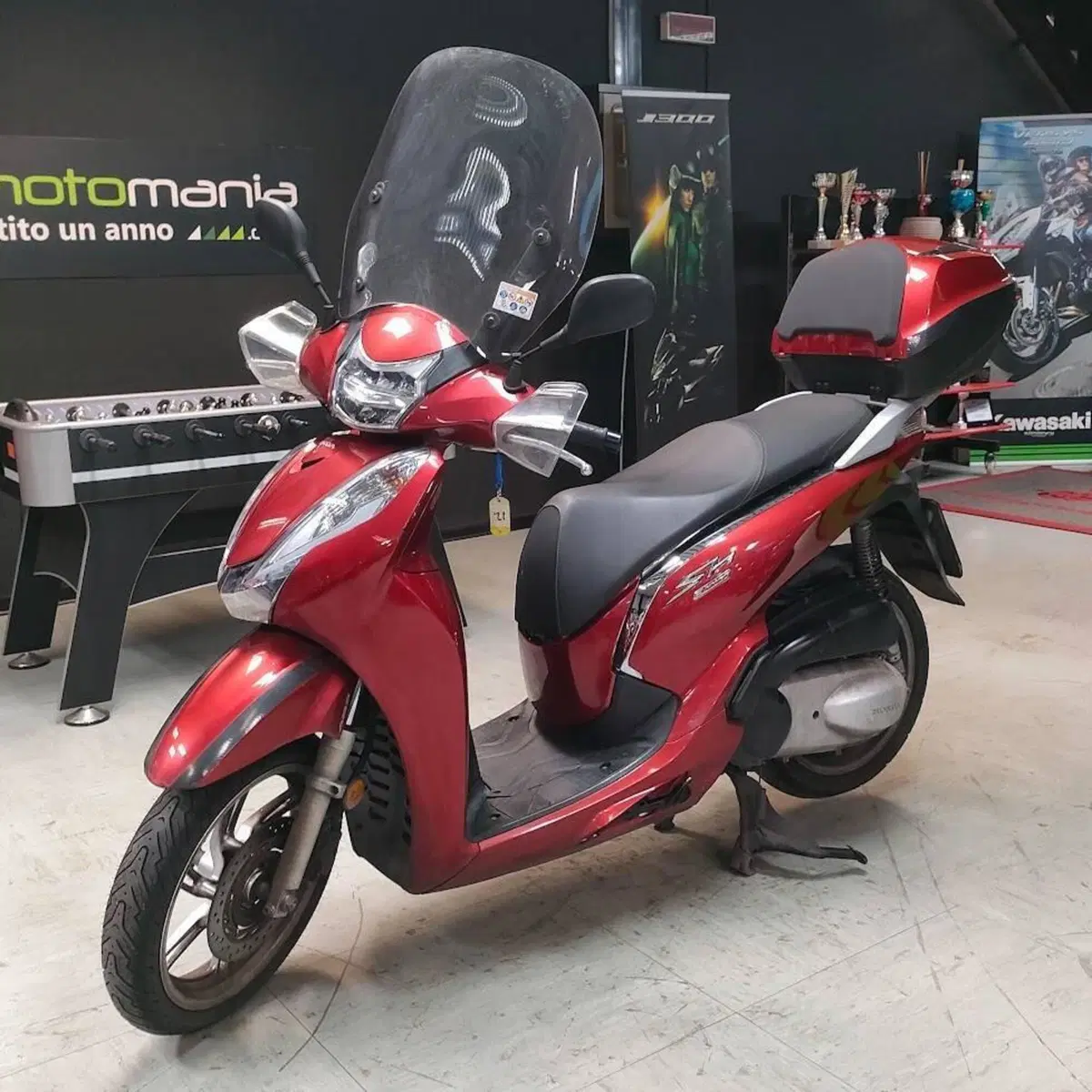 Honda SH 300 i ABS (2016 - 20) (2)