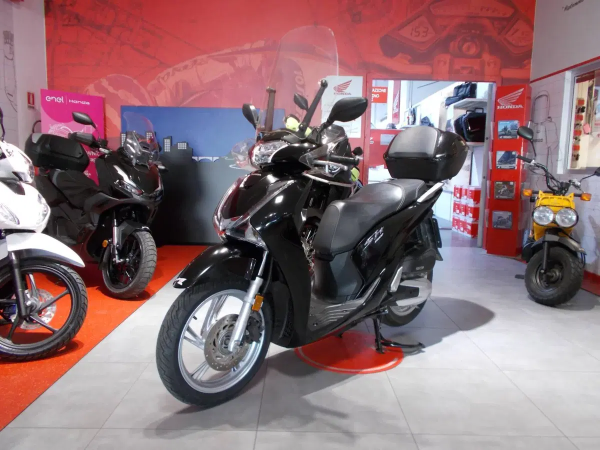 Honda SH 150i (2017 - 19) (3)