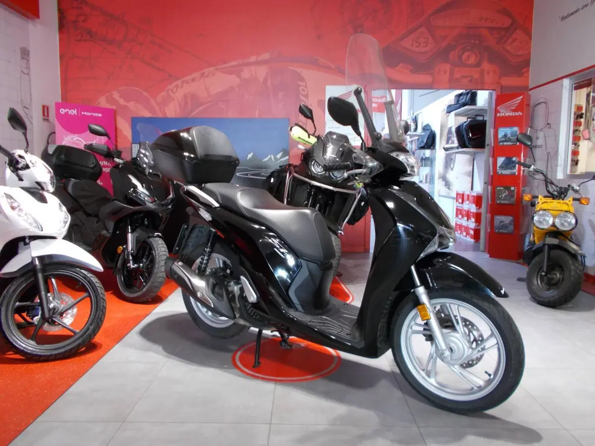 Honda SH 150i (2017 - 19) (9)