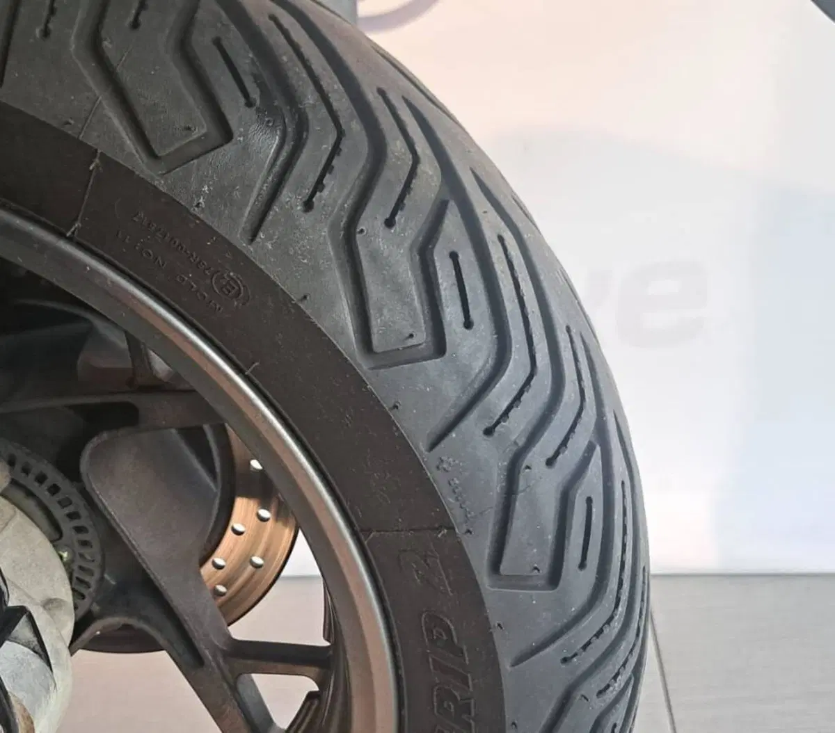 Yamaha X-Max 300 (2021 - 24) (5)