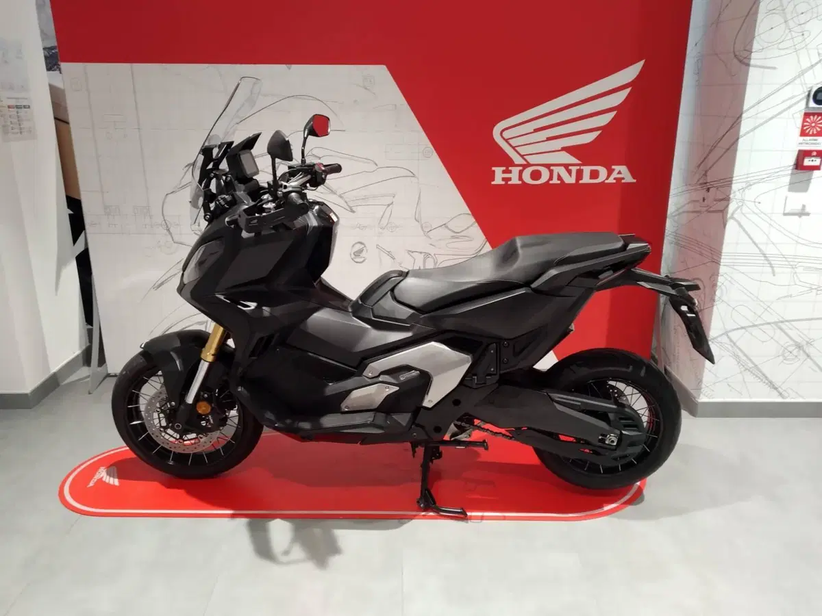 Honda X-ADV 750 DCT (2021 - 24) (2)