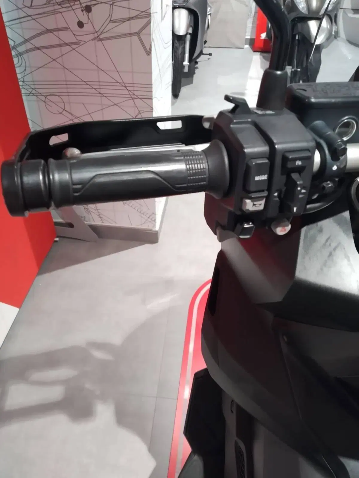 Honda X-ADV 750 DCT (2021 - 24) (13)