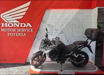 Honda CB 750 Hornet (2023 - 24) usata