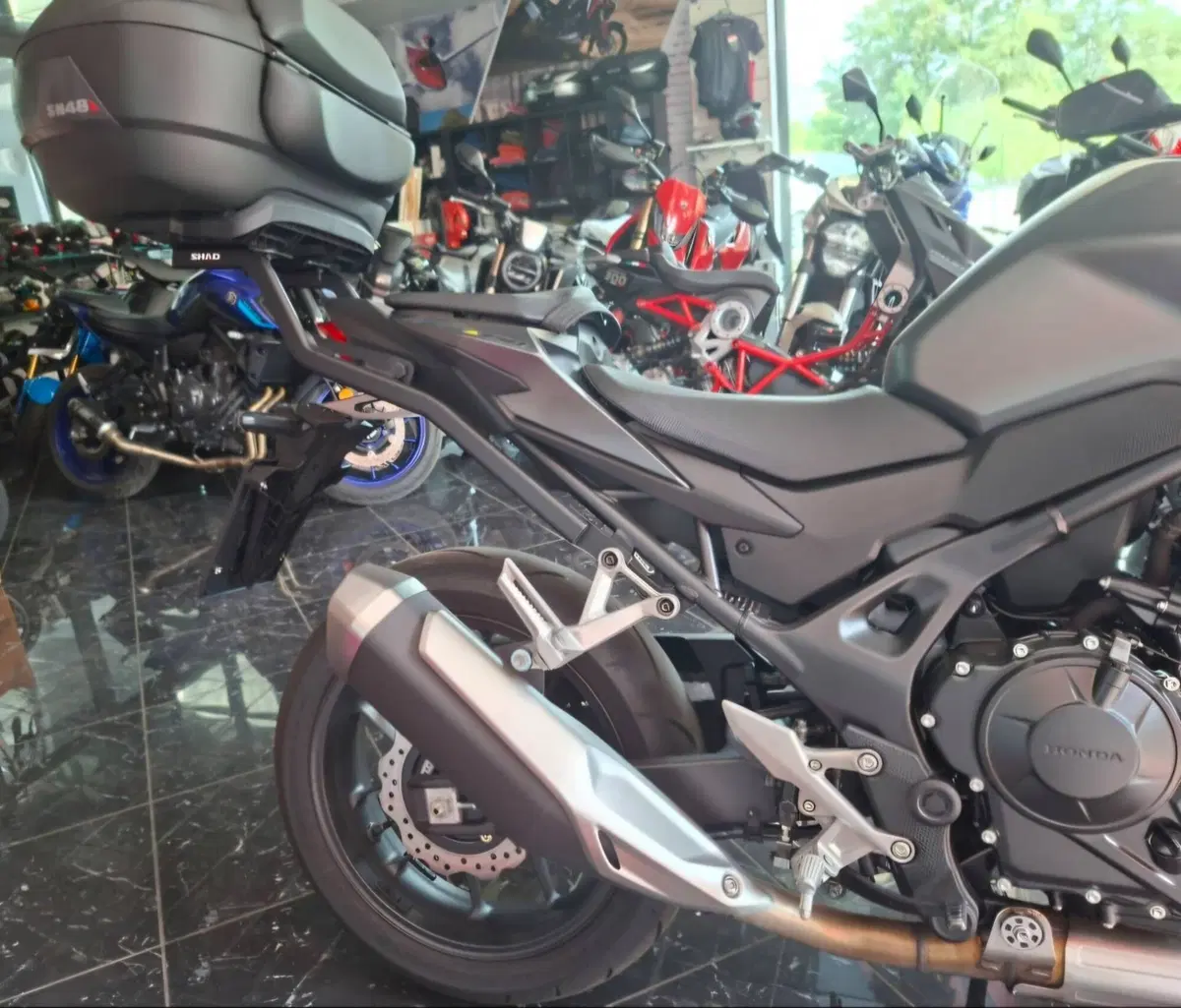 Honda CB 750 Hornet (2023 - 24) (6)