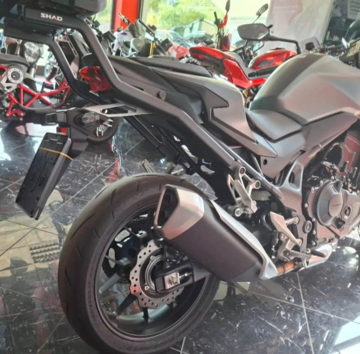 Honda CB 750 Hornet (2023 - 24) (7)