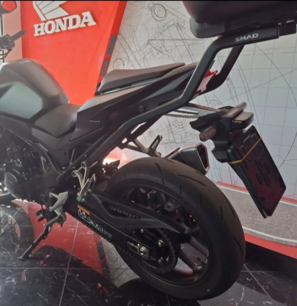 Honda CB 750 Hornet (2023 - 24) (8)