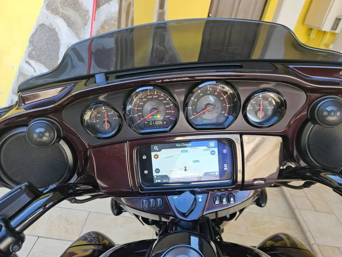 Harley-Davidson 117 Street Glide (2018 - 20) - FLHXSE (3)