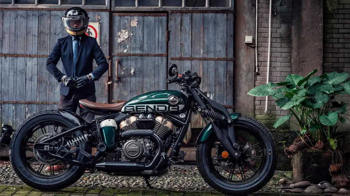 Benda Napoleon Bob 125: la bobber V-Twin arriva anche per chi ha la patente A1 (3)