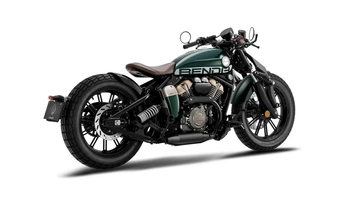 Benda Napoleon Bob 125: la bobber V-Twin arriva anche per chi ha la patente A1 (8)