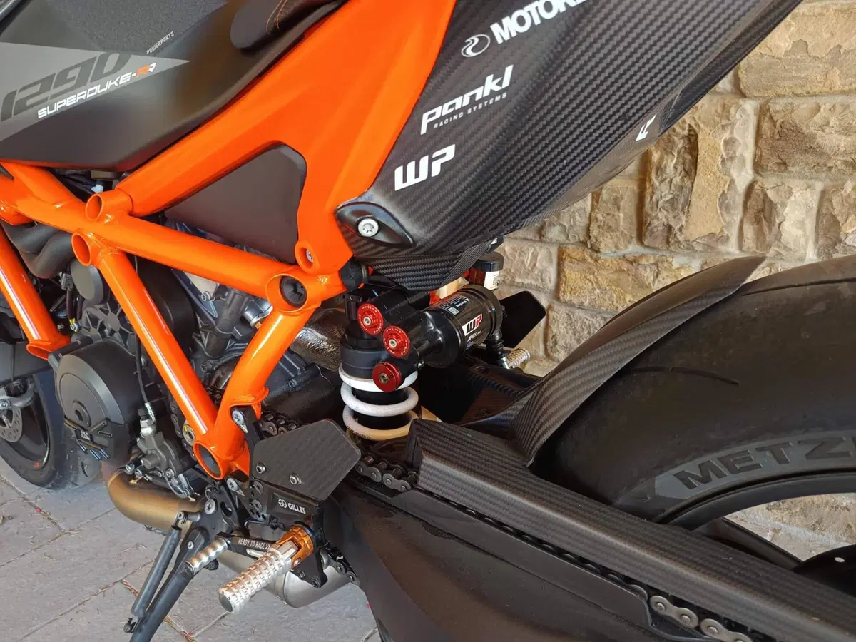 KTM 1290 Super Duke RR (2023) (2)