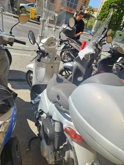 Aprilia Scarabeo 100 (2002 - 06) usata