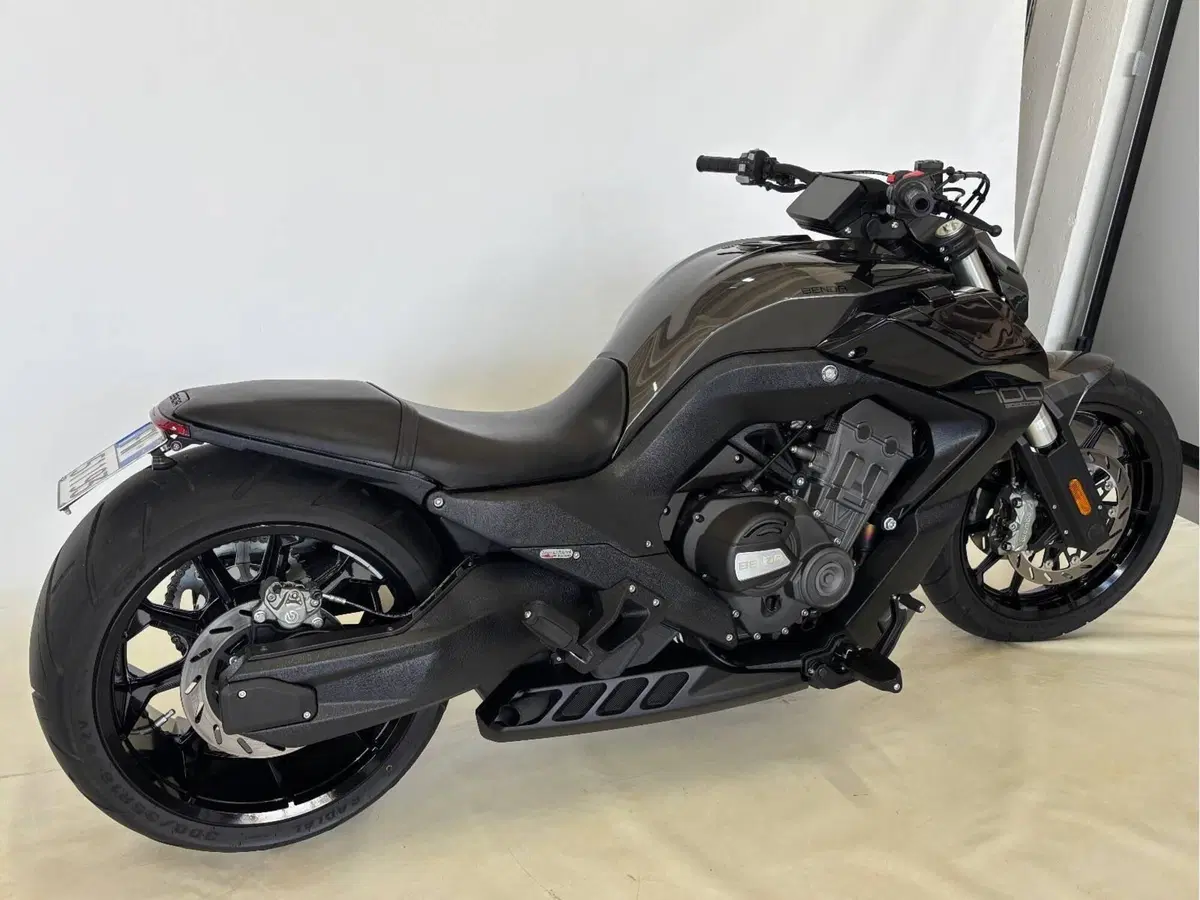 Benda Motorcycles LFC 700 Pro (2026) (5)