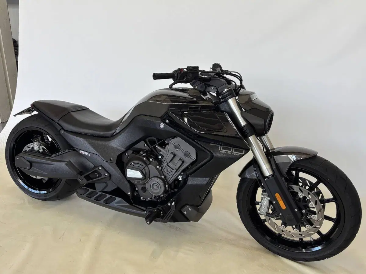 Benda Motorcycles LFC 700 Pro (2026) (6)