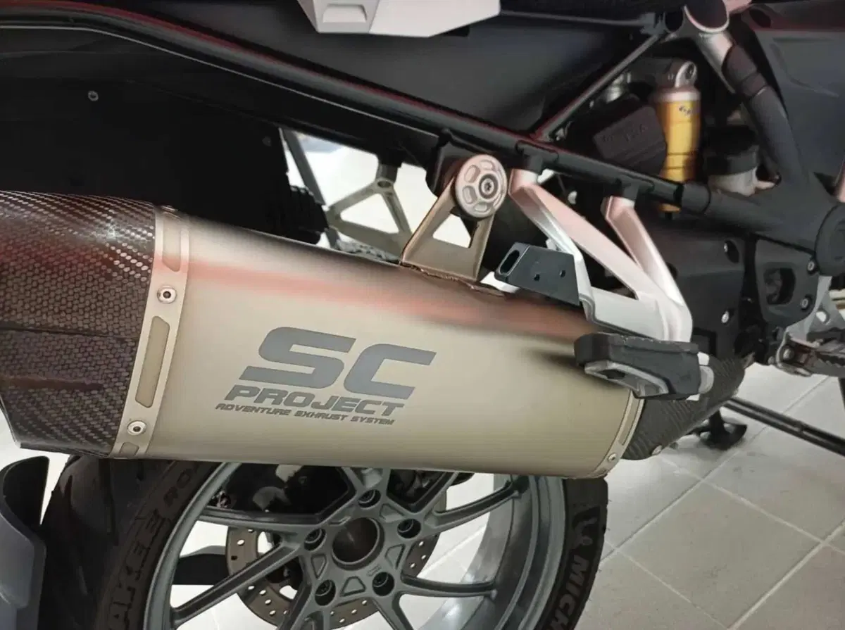 BMW R 1200 GS del 2017: l'usato del giorno per chi cerca un classico, pronto a tutto (2)