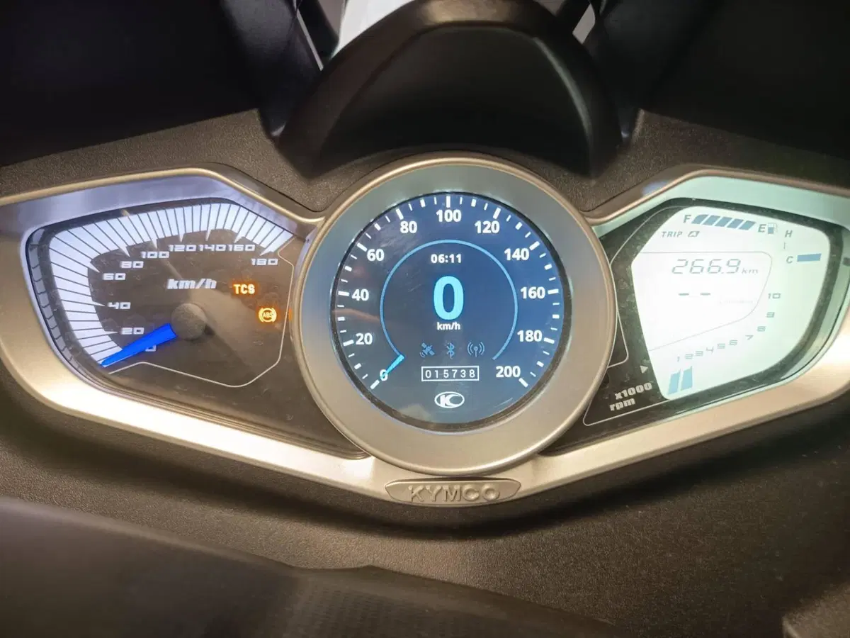 Kymco Xciting 400i S TCS (2021 - 24) (5)