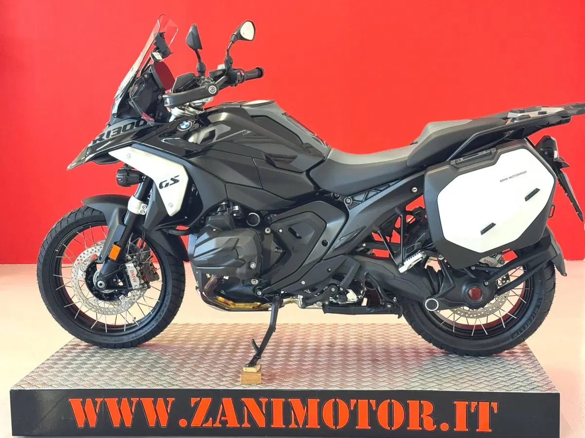 Bmw R 1300 GS Triple Black (2023 - 26) (5)