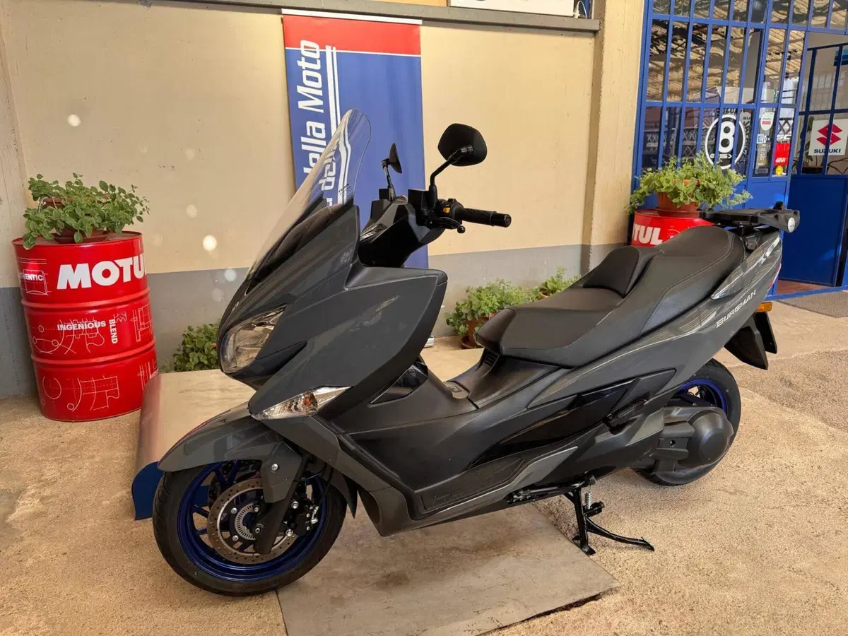 Suzuki Burgman 400 (2022 - 24) (9)