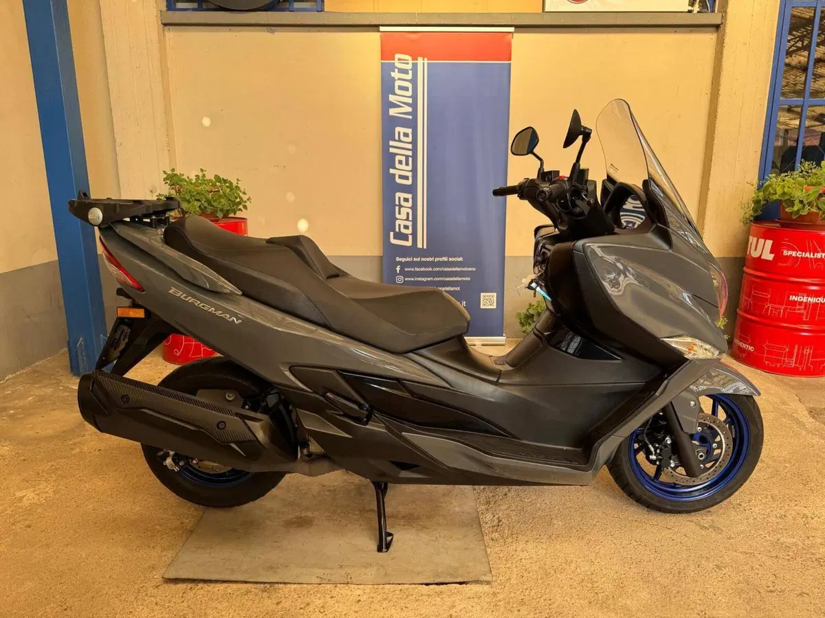 Suzuki Burgman 400 (2022 - 24) (2)