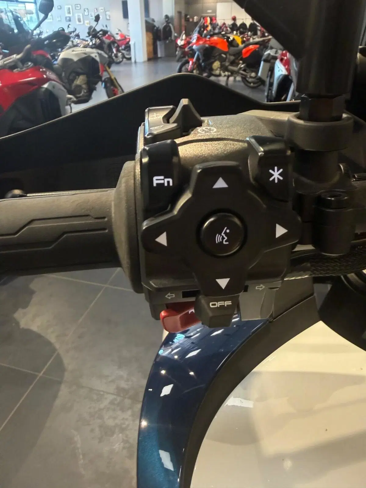 CFMOTO 800MT Explore (2023 - 26) (10)