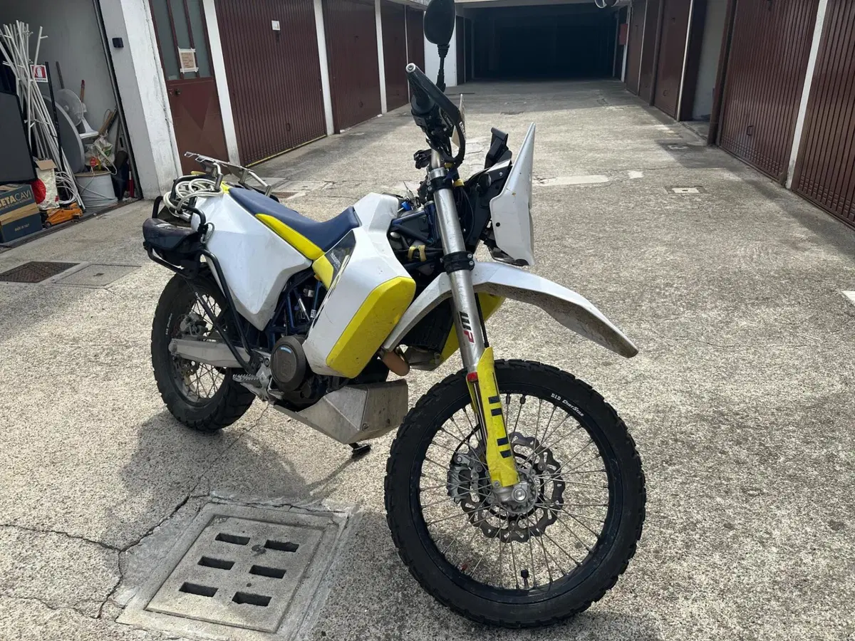 Husqvarna 701 Enduro (2023 - 25) (4)