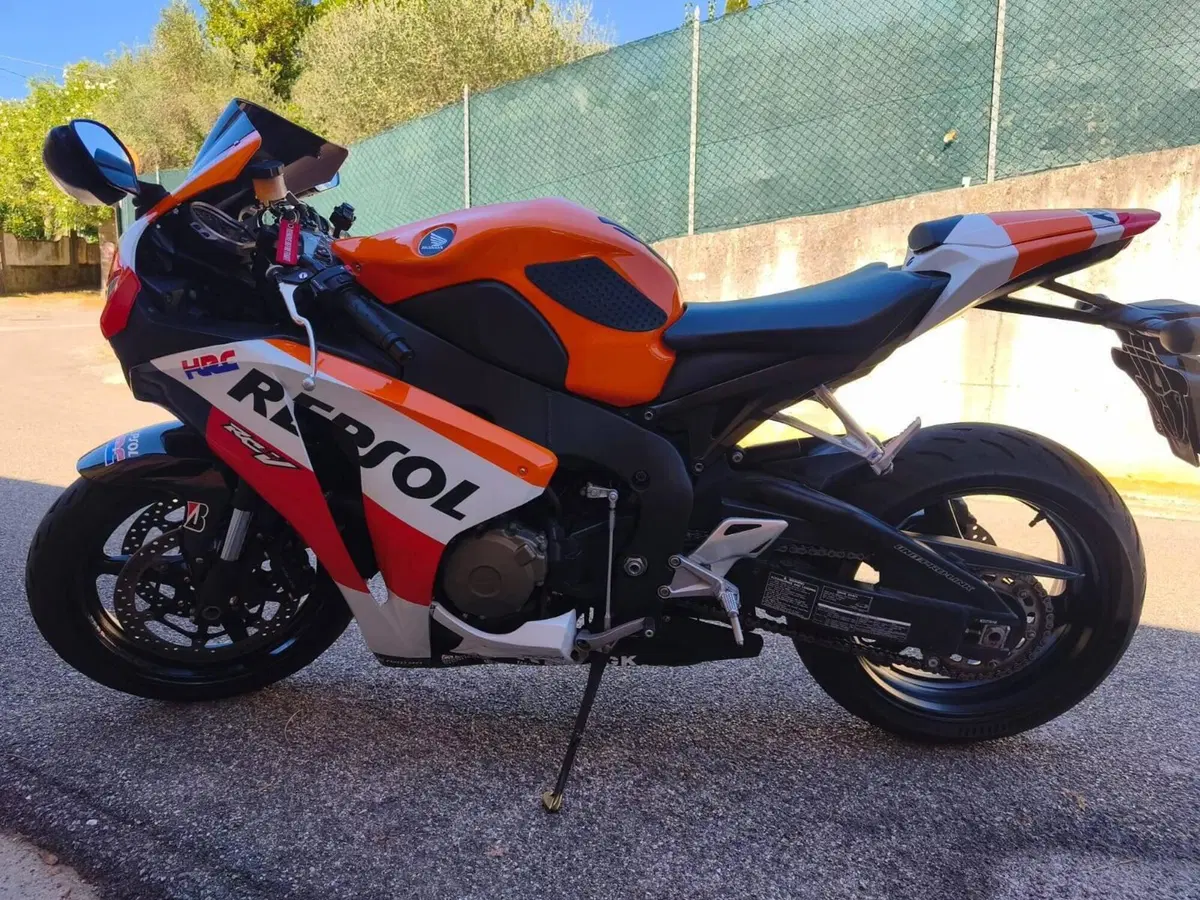 Honda CBR 1000 RR Fireblade (2008 - 11) (2)