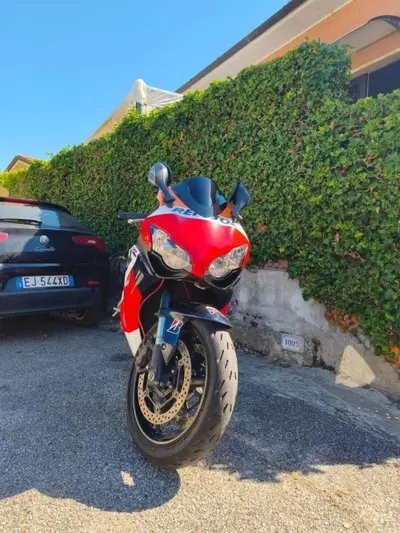 Honda CBR 1000 RR Fireblade (2008 - 11) usata