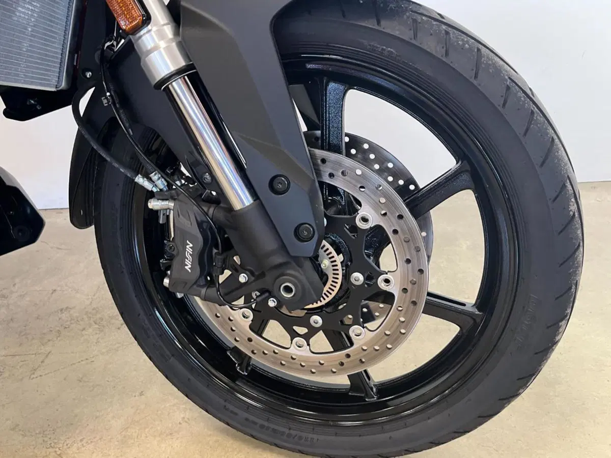 Suzuki V-Strom 800SE (2025 - 26) (4)