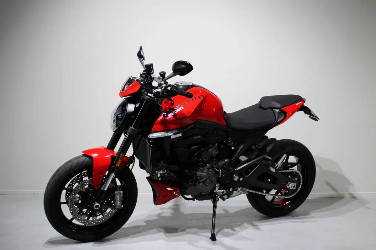 Ducati Monster 937 (2021 - 25) (3)