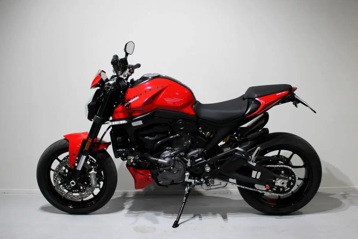 Ducati Monster 937 (2021 - 25) (4)