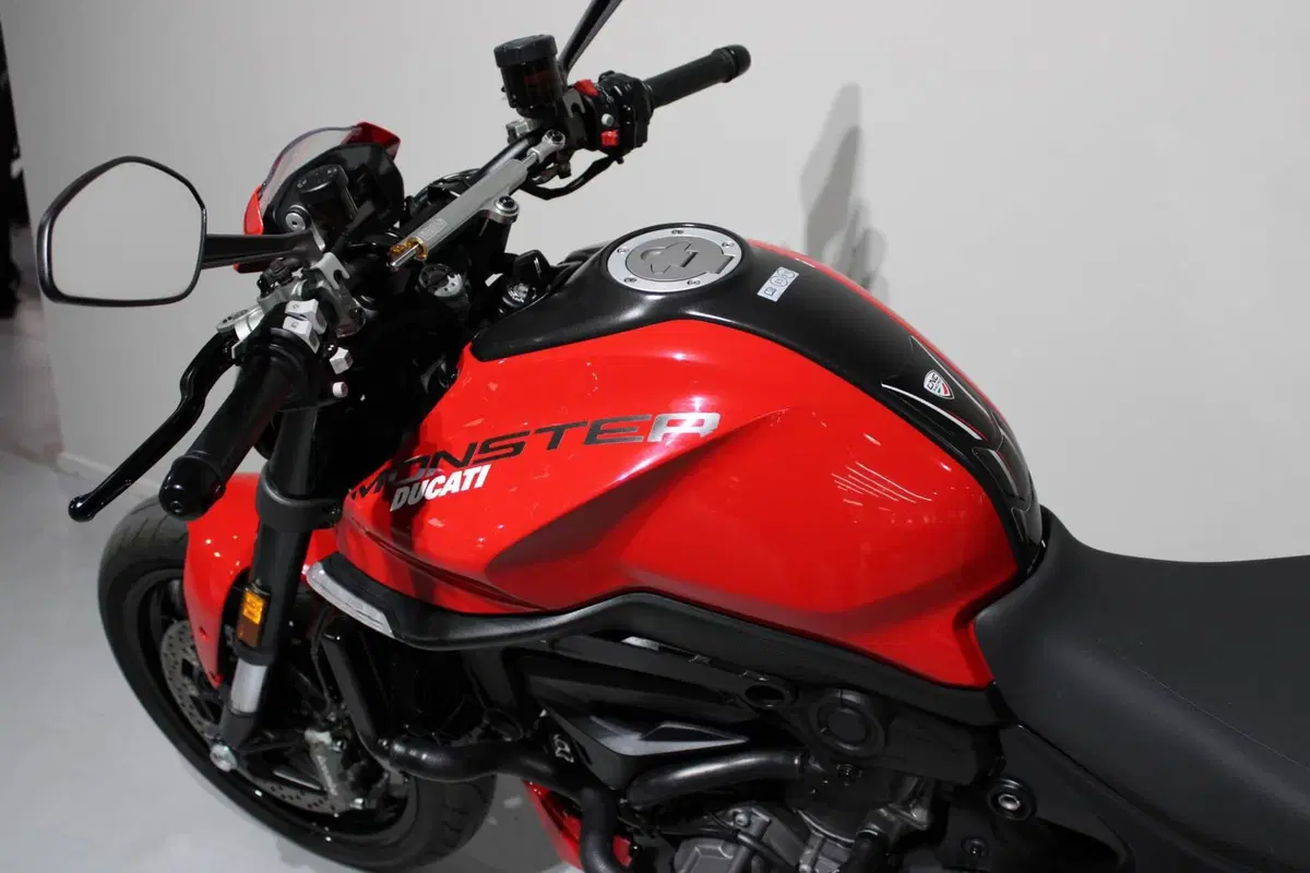 Ducati Monster 937 (2021 - 25) (5)