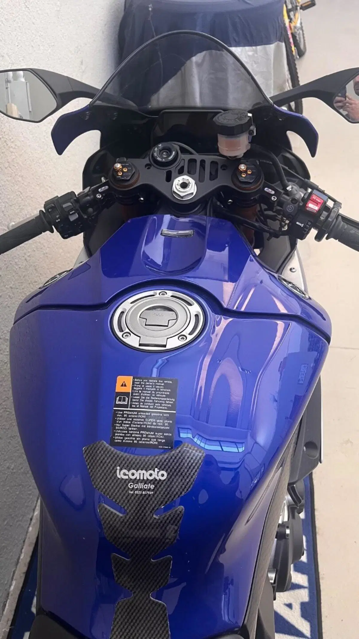 Yamaha YZF R1 (2015 - 16) (7)
