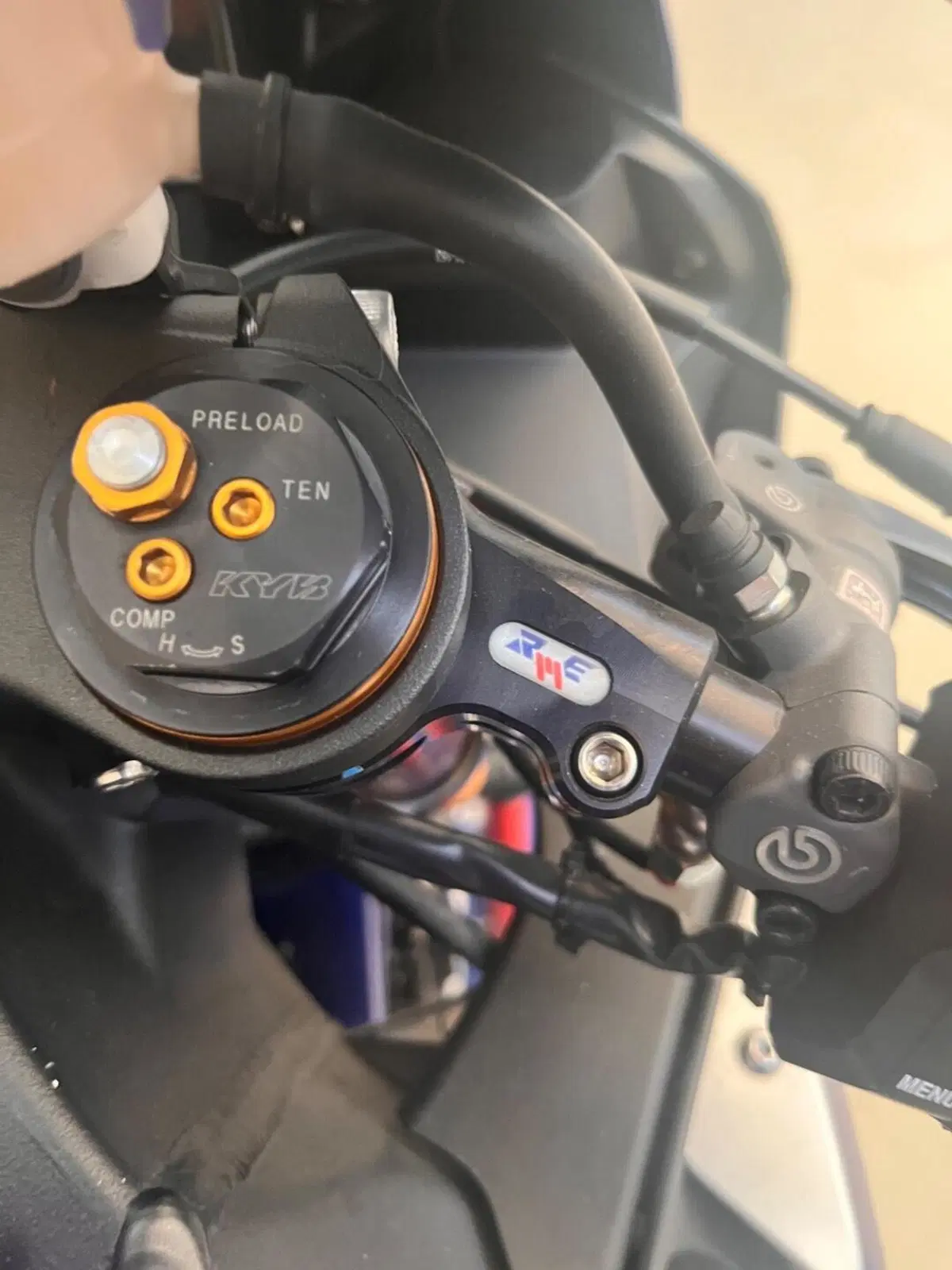 Yamaha YZF R1 (2015 - 16) (11)