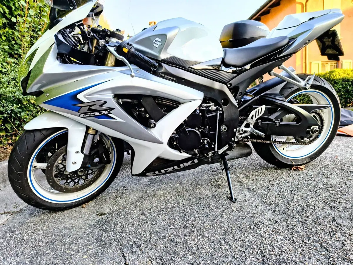 Suzuki GSX R 600 (2008 - 10) (2)