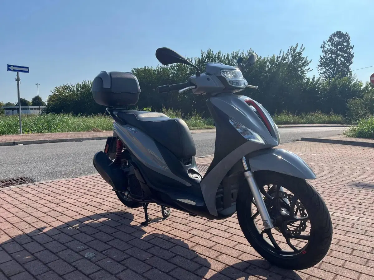 Piaggio Medley 150 S ABS (2021 - 25) (3)
