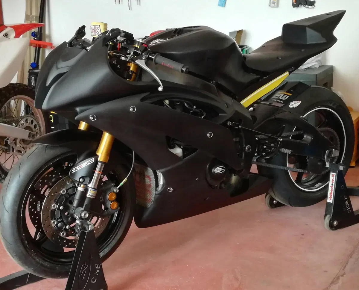 Yamaha YZF R6 (2006 - 07)