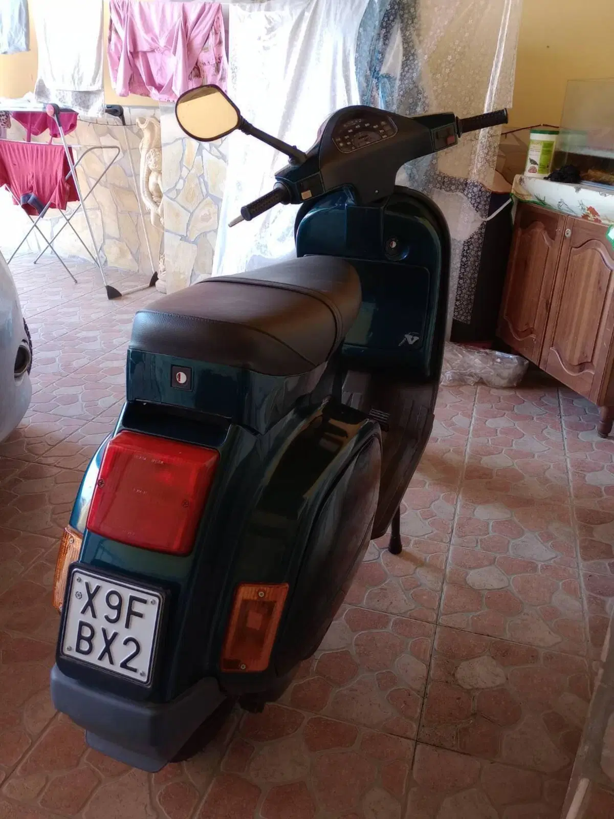 Piaggio Vespa 50V (6)