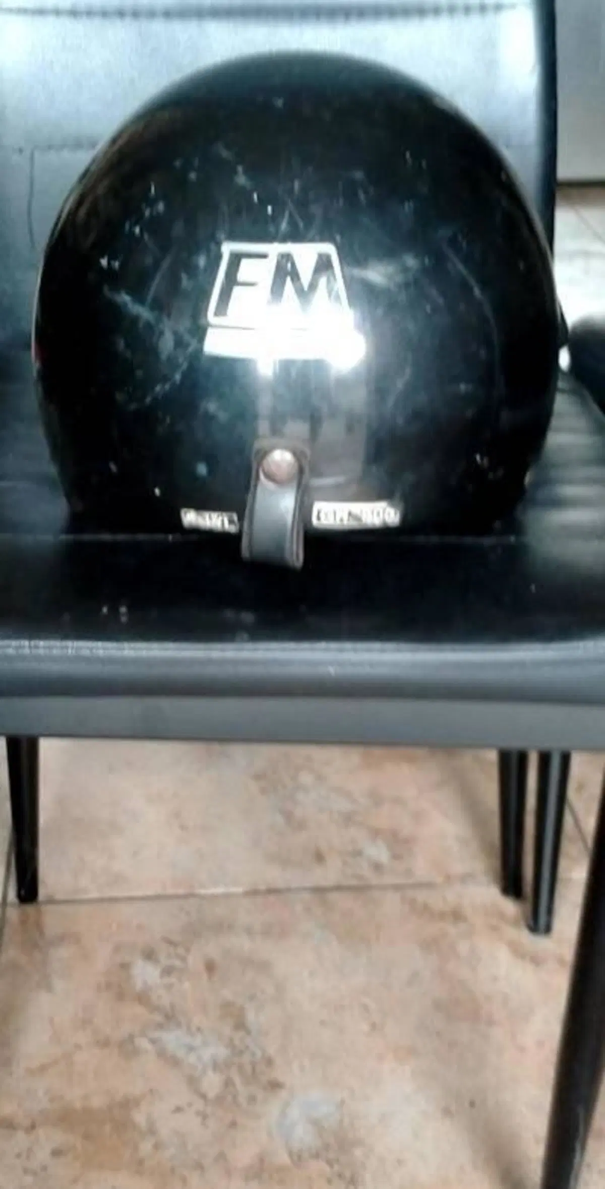 Caschi 1 AGV e 1 FM (5)