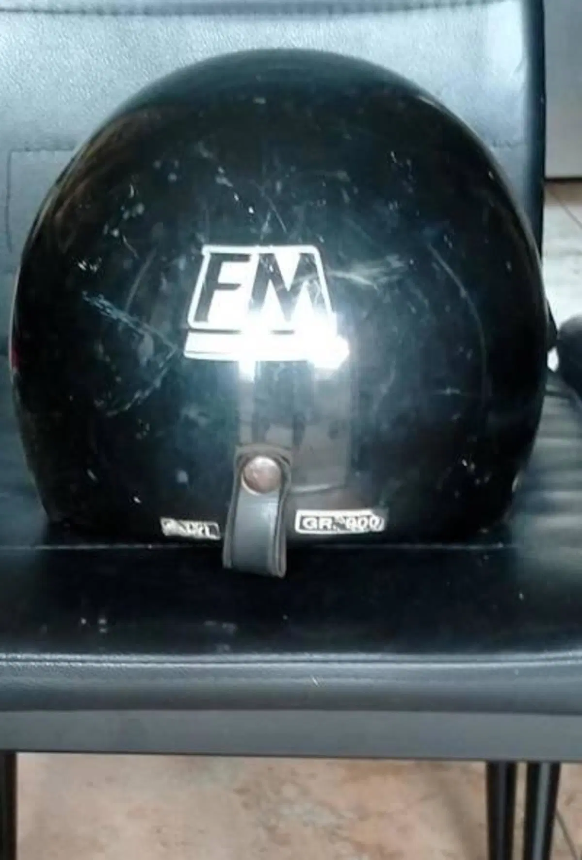 Caschi 1 AGV e 1 FM (6)
