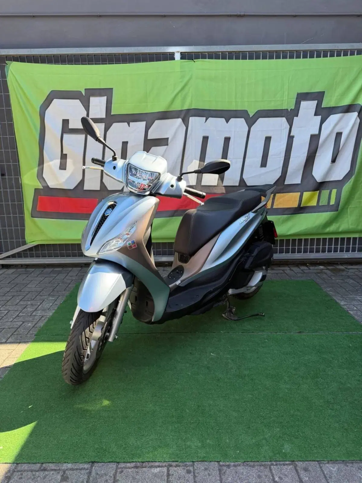 Piaggio Medley 125 ABS (2021 - 24) (4)